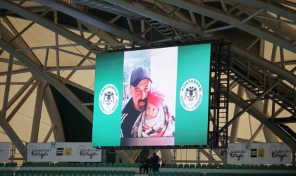 Konyspor - Hatayspor maçı öncesi depremde hayatını kaybeden öğretmenler anıldı