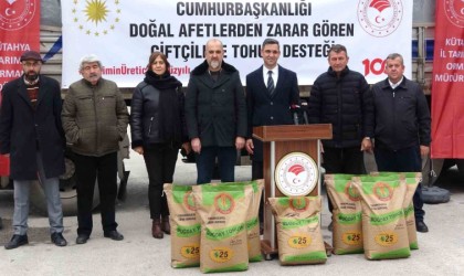 Kütahyada doğal afetlerden zarar gören 301 üreticiye hububat tohumu desteği