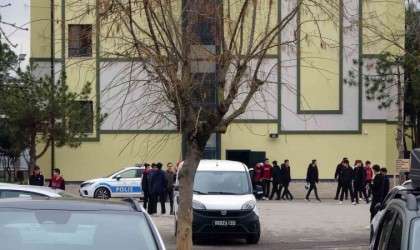 Lisede tartıştığı okul arkadaşını tornavida ile yaraladı