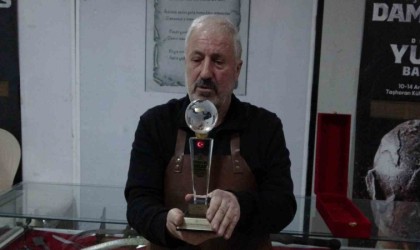 Malatyalı demirci ustasına Yaşayan İnsan Hazineleri Ödülü