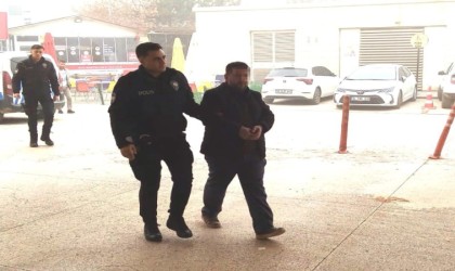 Öfkeli koca eşini çekiçle ağır yaraladı