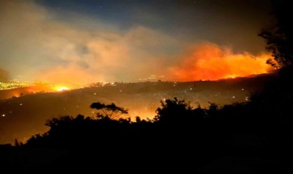 Orman yangını 8inci saatte gece karanlığında etkisini hissettiriyor