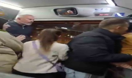 Otobüs doldu taştı, sürücü ile yolcu böyle kavga etti