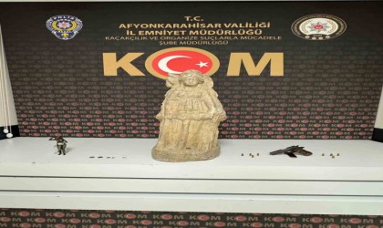 Polis tarafından ele geçirilen 4 başlı Hekate heykeli koruma altına alındı
