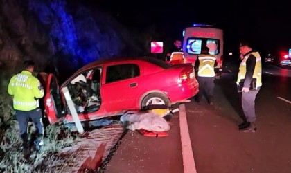 Refüje düşen otomobilinde can verdi