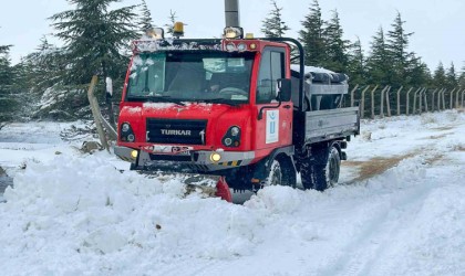 Tepebaşında kar yağışına hızlı müdahale