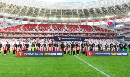Trendyol Süper Lig: Antalyaspor: 3 - Bodrum FK: 1 (İlk yarı)
