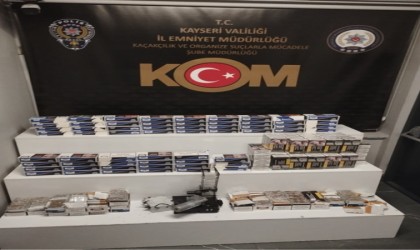 Tütün kaçakçıları polisten kaçamadı
