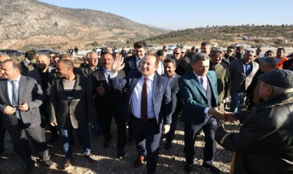 Vali Pehlivan, Mutta vatandaşlarla bir araya geldi