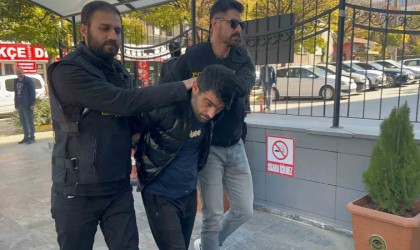 Yanlış anlaşılma tartışmasında 1 kişiyi ağır yaralayan şahıs tutuklandı