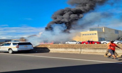 ABDde küçük uçak binaya çarptı: 2 ölü