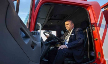 Acil durum araçları için yurt dışına çıkan Başkan Yalım tüm masrafları cebinden karşıladı