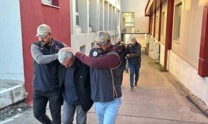 Adanada aralarında FETÖ il sorumlusunun da olduğu 8 şüpheli tutuklandı