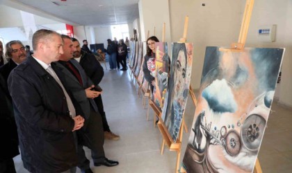 Ağrı Erol Parlak Güzel Sanatlar Lisesinde Çalgı Dinletisi ve Resim Sergisi düzenlendi