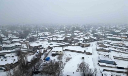 Ağrı yeniden beyaza büründü