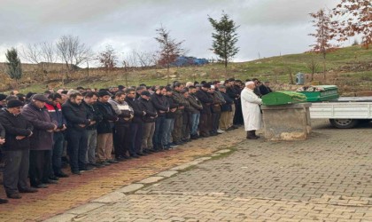 Akraba ziyaretine giderken kazada ölen çift toprağa verildi