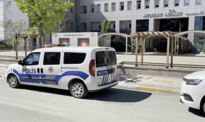 Akrabasını bıçaklayarak öldüren şahıs adliyede