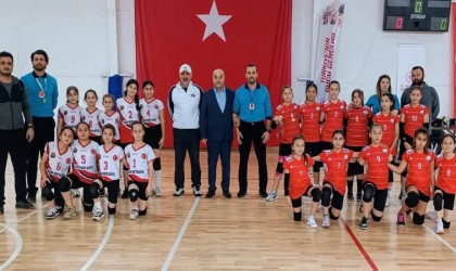 Alaplı Merkez Ortaokulu Voleybol Takımı Zonguldak Şampiyonasında