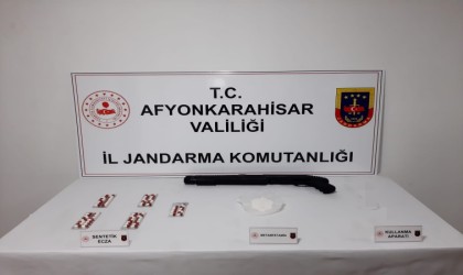 Ankaradan, Afyonkarahisara uyuşturucu getirenler yakalandı