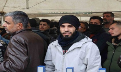 Anne özlemi çeken genç, savaş bitince ülkesinin yolunu tuttu