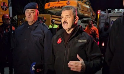 Artvin Valisi Turan Ergün: Heyelan altında araç kalıp kalmadığı ile ilgili bilgi gelmedi