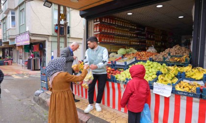 Askıda meyve, sebze ile ihtiyaç sahiplerine destek