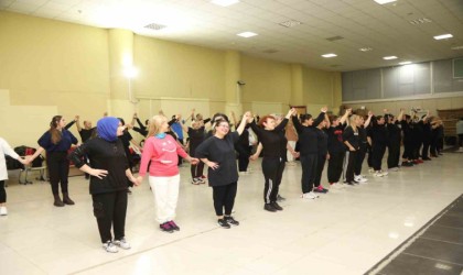 Atakum Belediyesi Halk Oyunları Kursuna yoğun ilgi