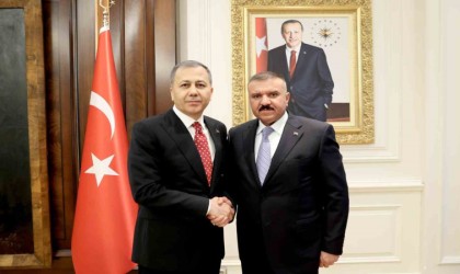 Bakan Yerlikaya, Irak İçişleri Bakanı Şemmeri ile bir araya geldi