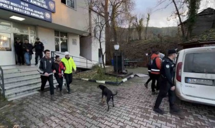 Bartında 12 yaşındaki kıza taciz iddiasıyla 3 tutuklama