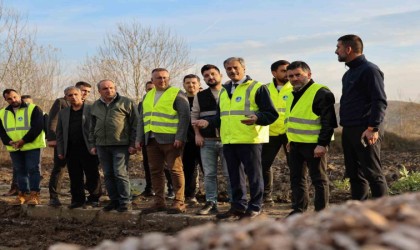 Başkan Alemdar, Söğütlüdeki altyapı çalışmalarını yerinden inceledi