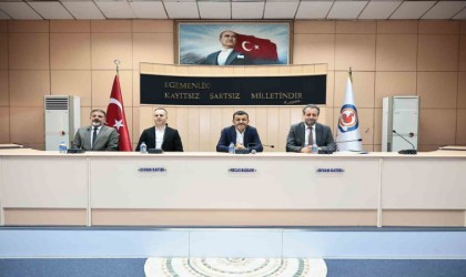 Başkan Çavuşoğlundan 85 mevsimlik işçiye daimi kadro