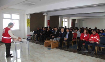 Batmanda öğrencilere ilk yardım eğitimi verildi