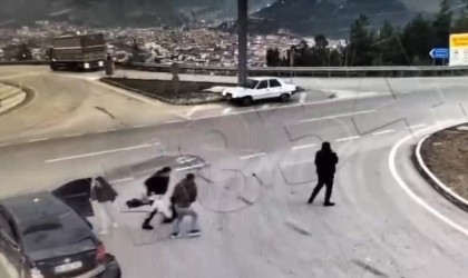 Baygın sürücüyü yanmaktan namaza giden imam ve arkadaşları kurtardı: “Önce can”