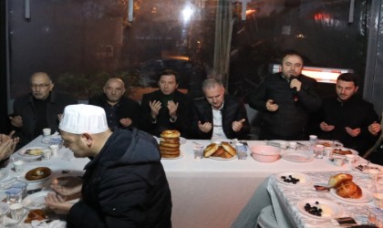 Bereket Sofrası Mevlana Camiinde kuruldu