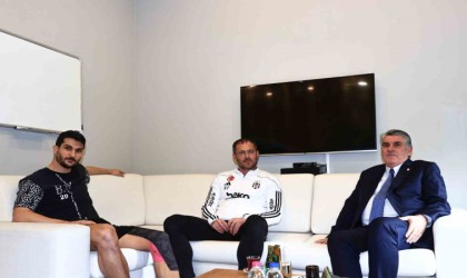 Beşiktaş Başkanı Serdal Adalı, Serdar Topraktepe ve Necip Uysalla buluştu