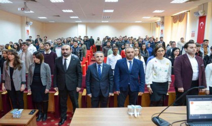 Bilecikte Türkiye Yüzyılı Vizyonuyla Kariyer Gelişiminde İletişim ve Dezenformasyonla Mücadele semineri