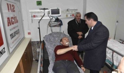 Bitlis Valisi Karakaya, kaza yerinde inceleme yapıp yaralıları ziyaret etti