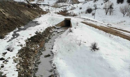 Bitmeyen tünel çevreyi kirletiyor