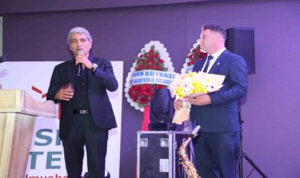 Bodrumlu turizmci Kayaya Karadağ Göçmenleri Derneğinden plaket