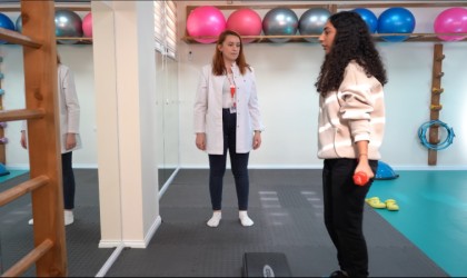 Bu merkezde Adan Zye her derde deva olmaya çalışılıyor