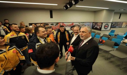 Çalışma Bakanı Işıkhan, Sağlık-Senin 112 çalışanları buluşmasına katıldı