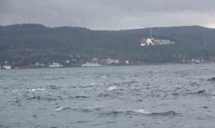 Çanakkale Boğazı 10 knot altındaki tüm gemiler için transit geçişlere kapatıldı