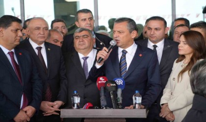 CHP Lideri Özelden milletvekiline fırça