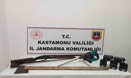 Define avcılarına suçüstü baskın: 2 gözaltı