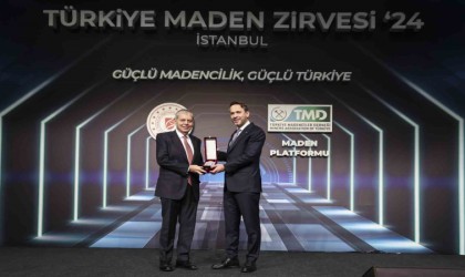 Demir Exporta Türkiye Maden Zirvesinde iki ödül birden
