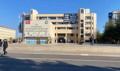 DEMli belediyenin çıkardığı personel yerine yandaşını aldığı iddiası