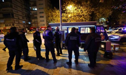 Denizlide zabıtadan seyyar satıcılara gıda operasyonu