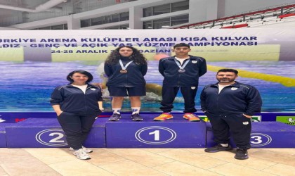 Denizlili yüzmeciler yılın son şampiyonasından gururla döndü