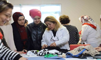 Depremin etkisini ORMEK kurslarında dikiş-nakış öğreterek atlattı