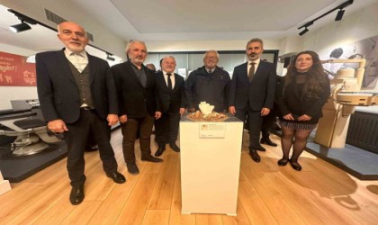 ‘Dişe dokunur sergi: Diş sağlığında mizah ve sanat